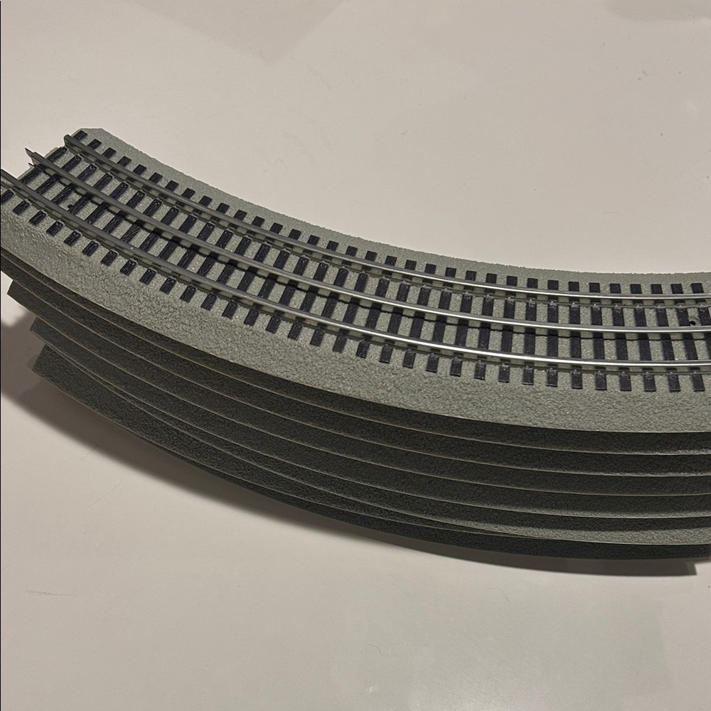 Lionel Fast Track O-36 curve tracks